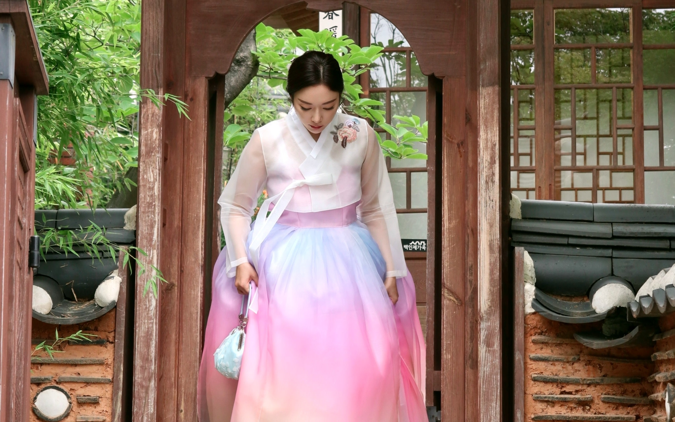 "Princess Hanbok" Hanbok  Rental & Snap Photoshoot Experience