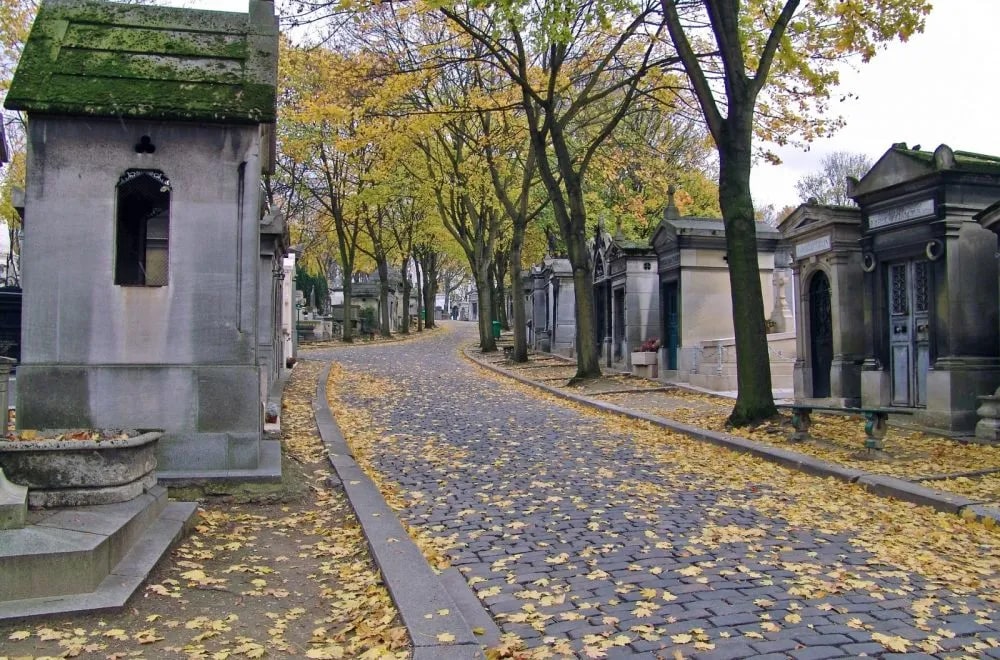 拉雪茲神父公墓 (Pere Lachaise Cemetery) 性與死徒步之旅