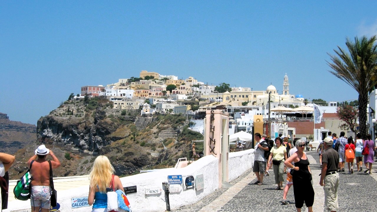 Panoramic Tour: Pyrgos, Imerovigli & Oia Villages (cruise travelers)