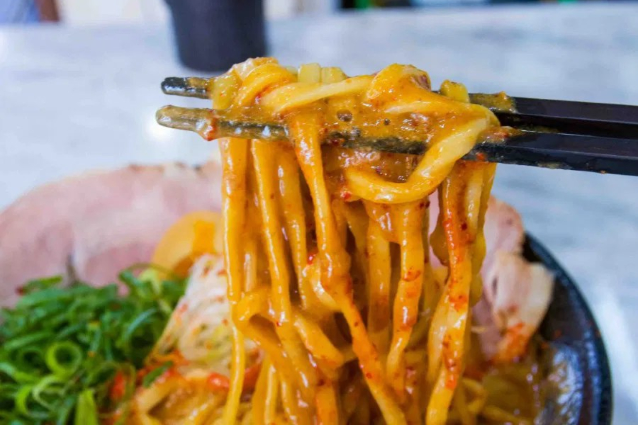 Kyoto Breakfast Ramen Tour with Local Noodle Expert