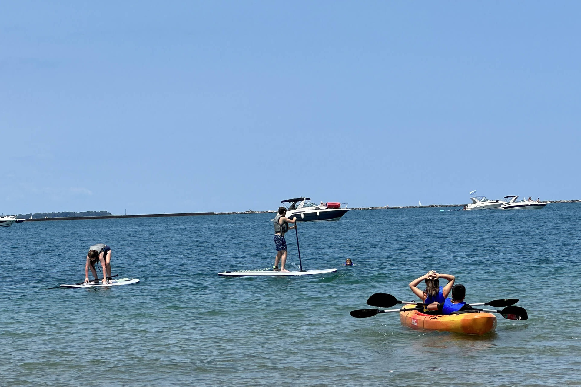 密歇根湖日落皮划艇租賃體驗 (Sunset Kayak Rental Experience on Lake Michigan)