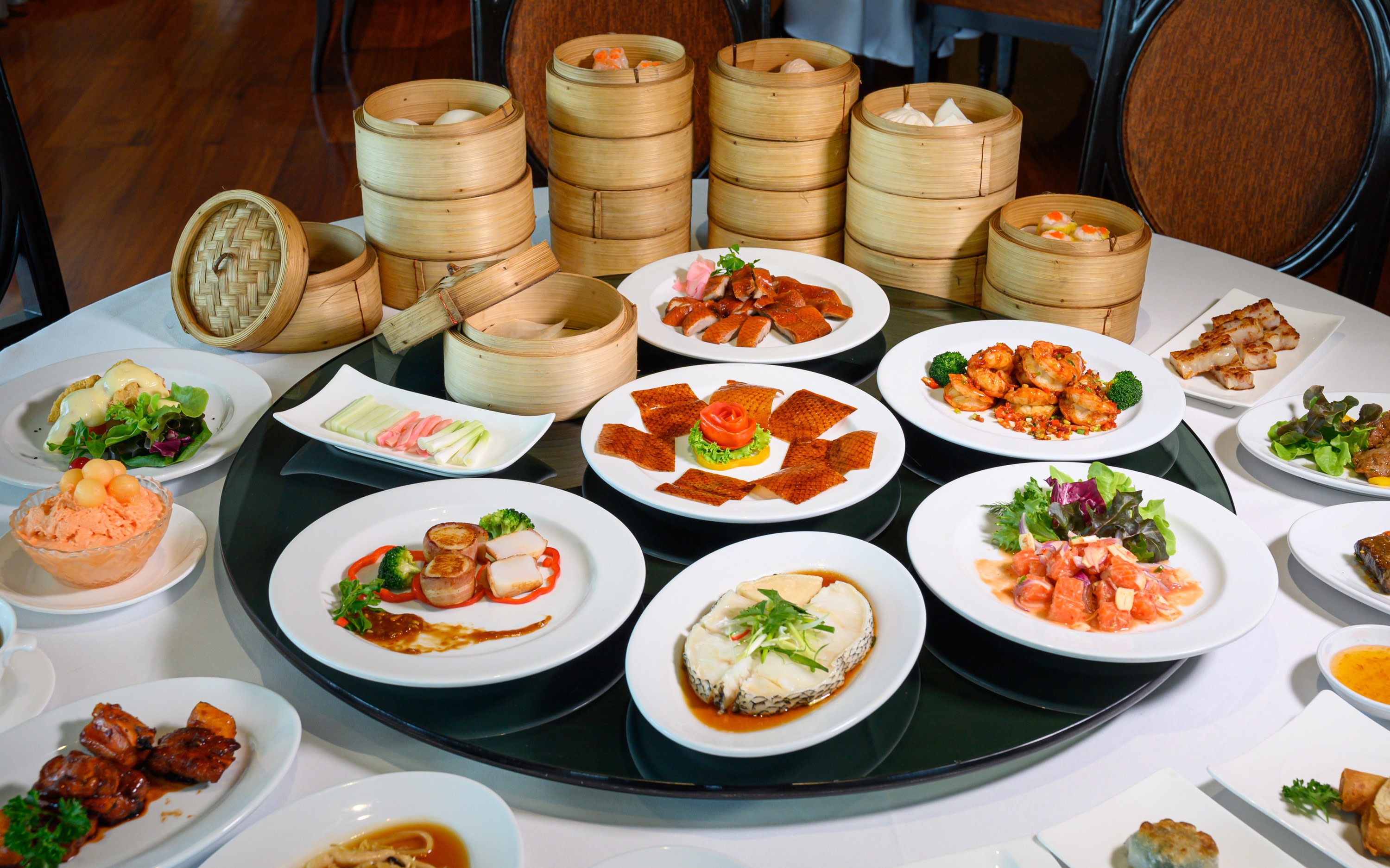 Dim Sum Buffet at The Emperor Montien Riverside Hotel