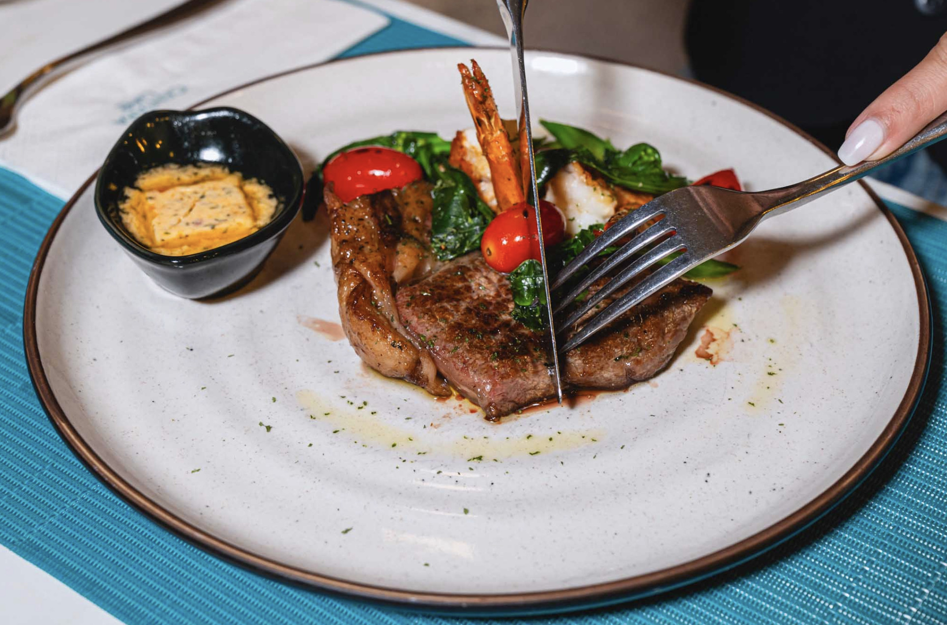 Deja Brew Lifestyle Cafe at Centara Life Hotel Bangkok Phra Nakhon