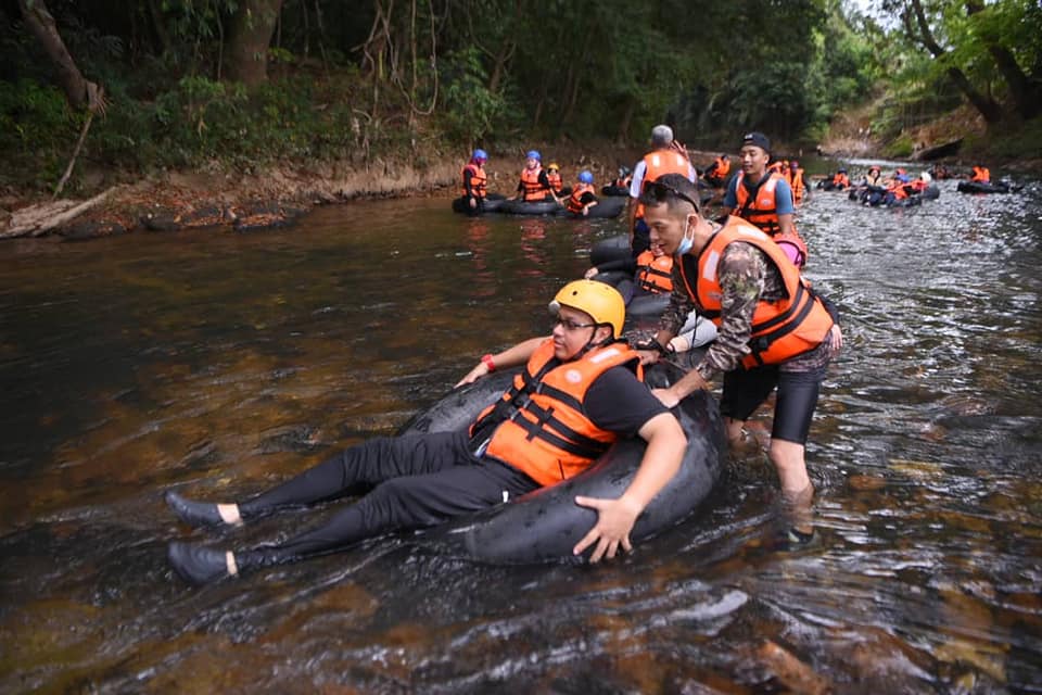 馬來西亞話望生（Gua Musang）水上漂流體驗