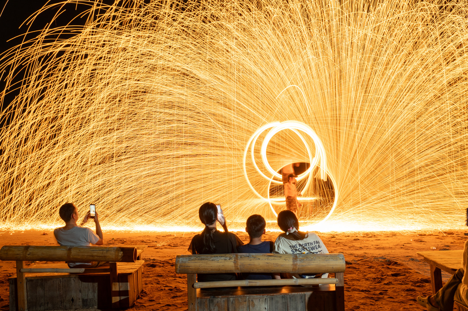DAM Beach 芭達雅火焰秀