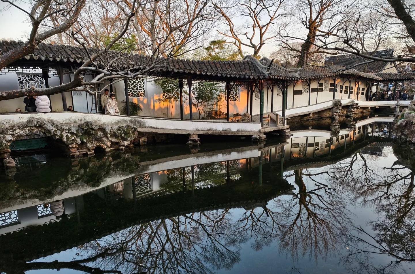 Half-Day Tour of Humble Administrator's Garden in Suzhou (including rickshaw experience)
