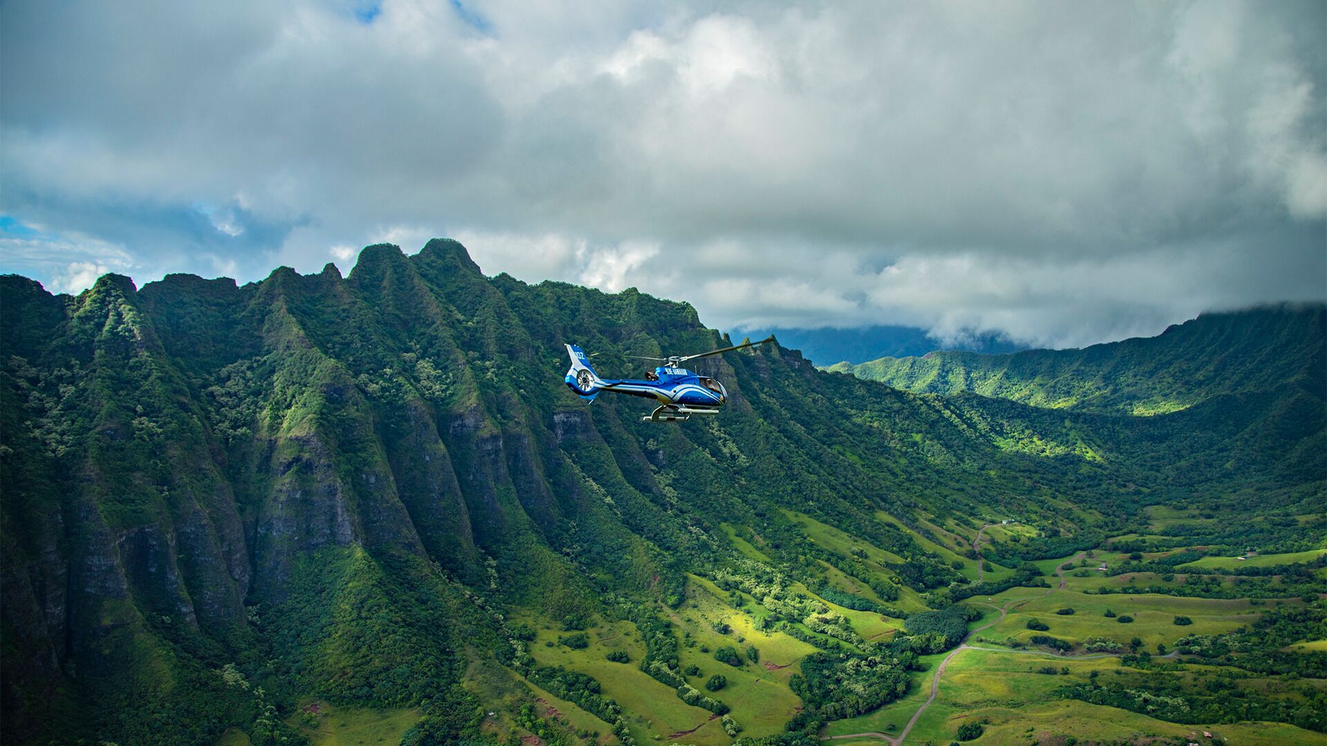 Take in panoramic views of the North Shore’s tropical paradise from above