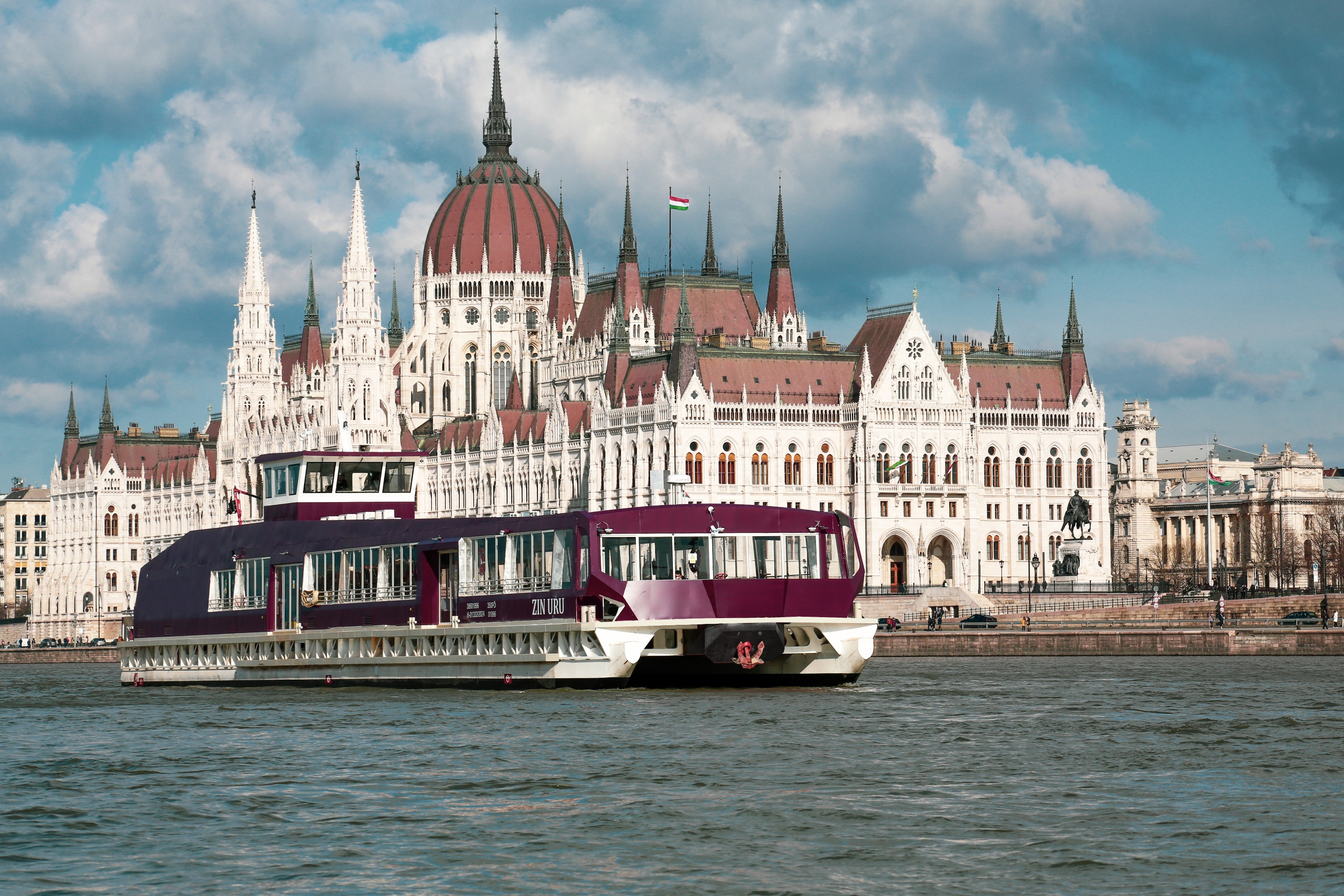 Night or Day Sightseeing Cruise in Budapest