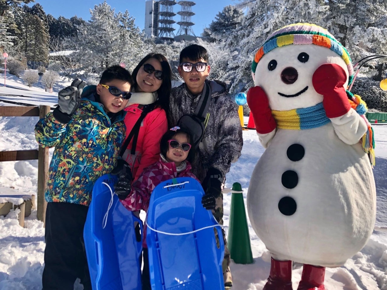 Nara Park and Snow Play at Rokko Snow Park Day Tour from Osaka