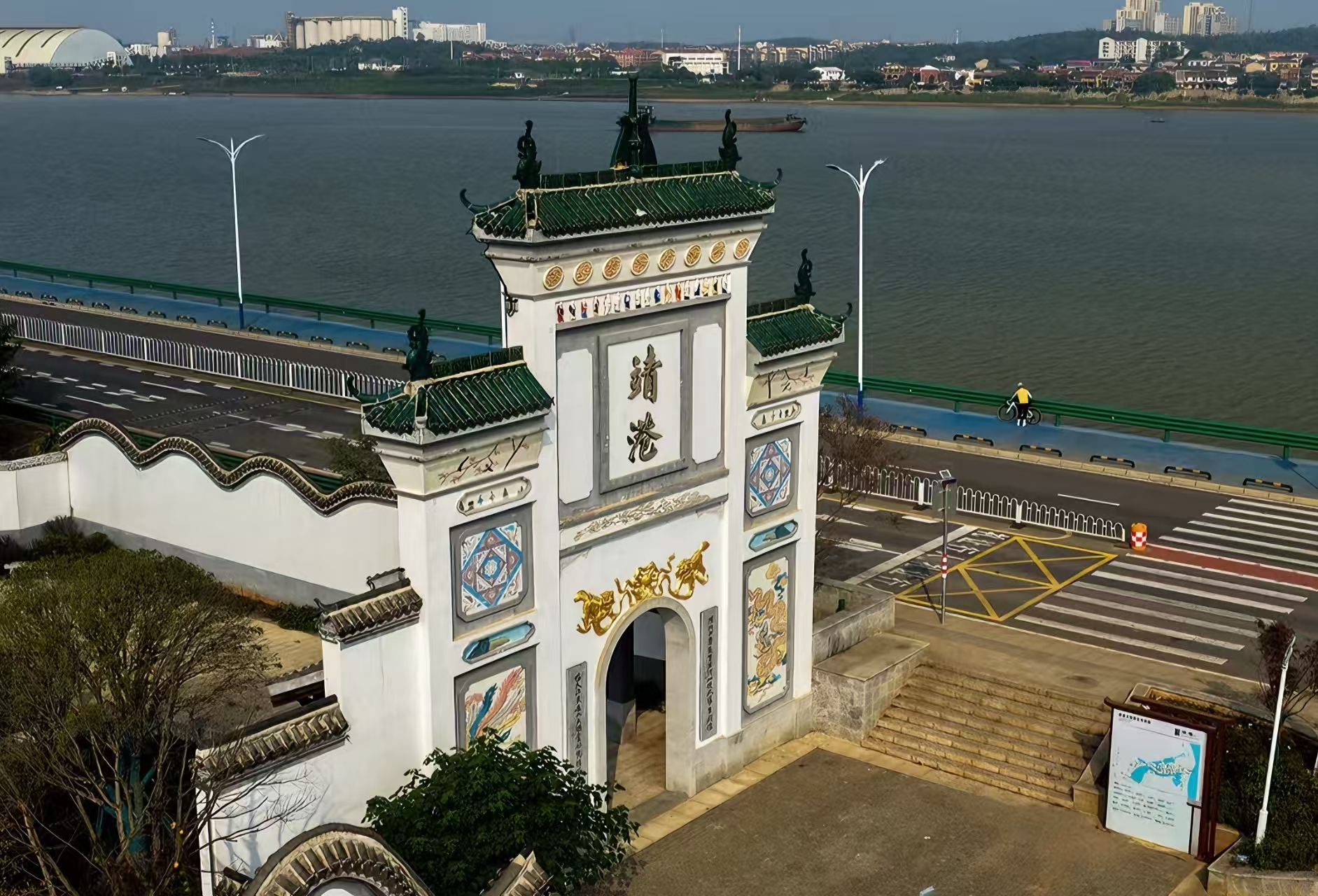 Jinggang Ancient Town, this "Jiangnan water town" hidden in Changsha, is a pearl on the Xiangjiang River, and is known as the "Millennium Ancient Town Floating on the Xiangjiang River".