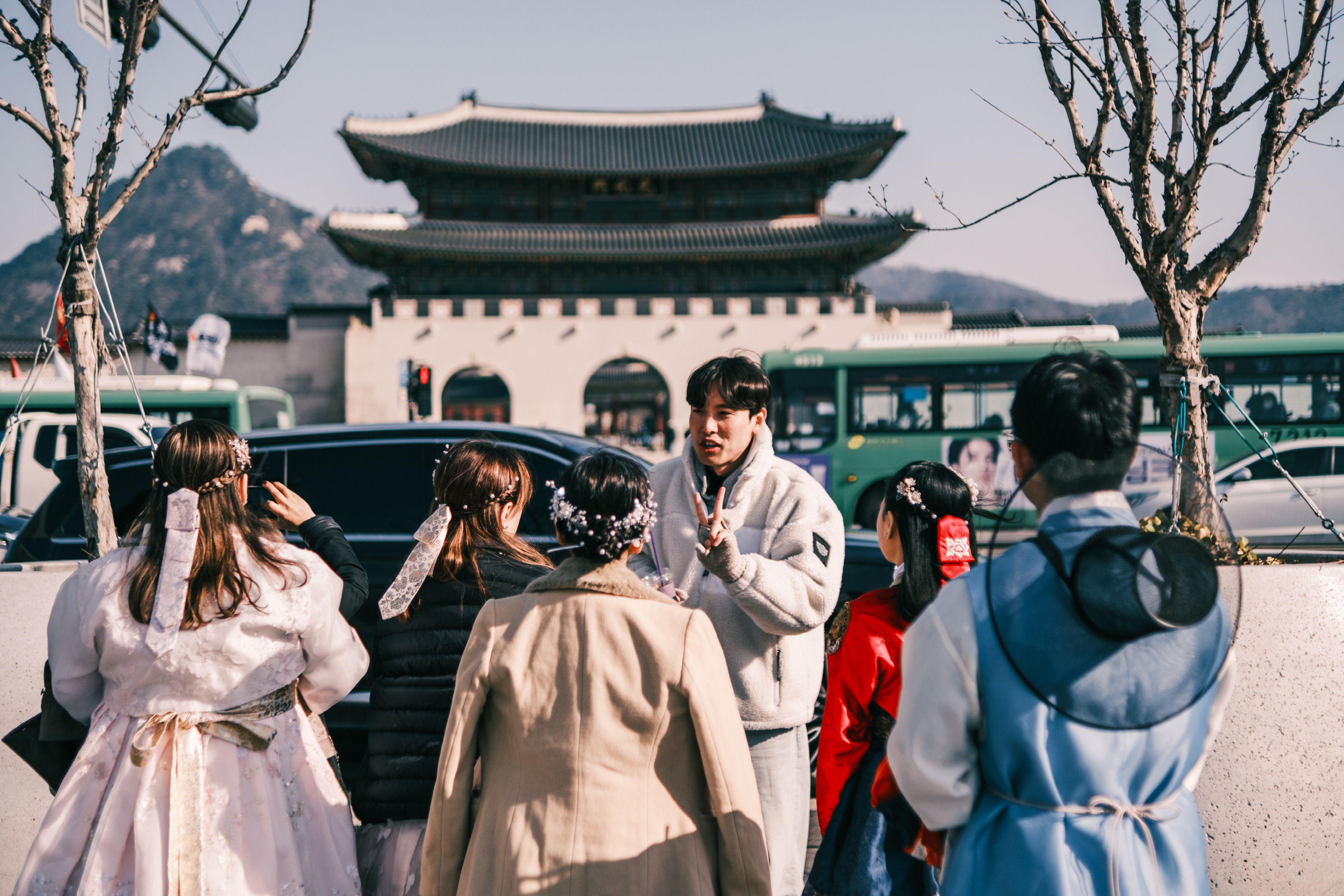 景福宮韓服體驗與歷史之旅 (Hanbok Photoshoot and History Tour at Gyeongbokgung Palace)