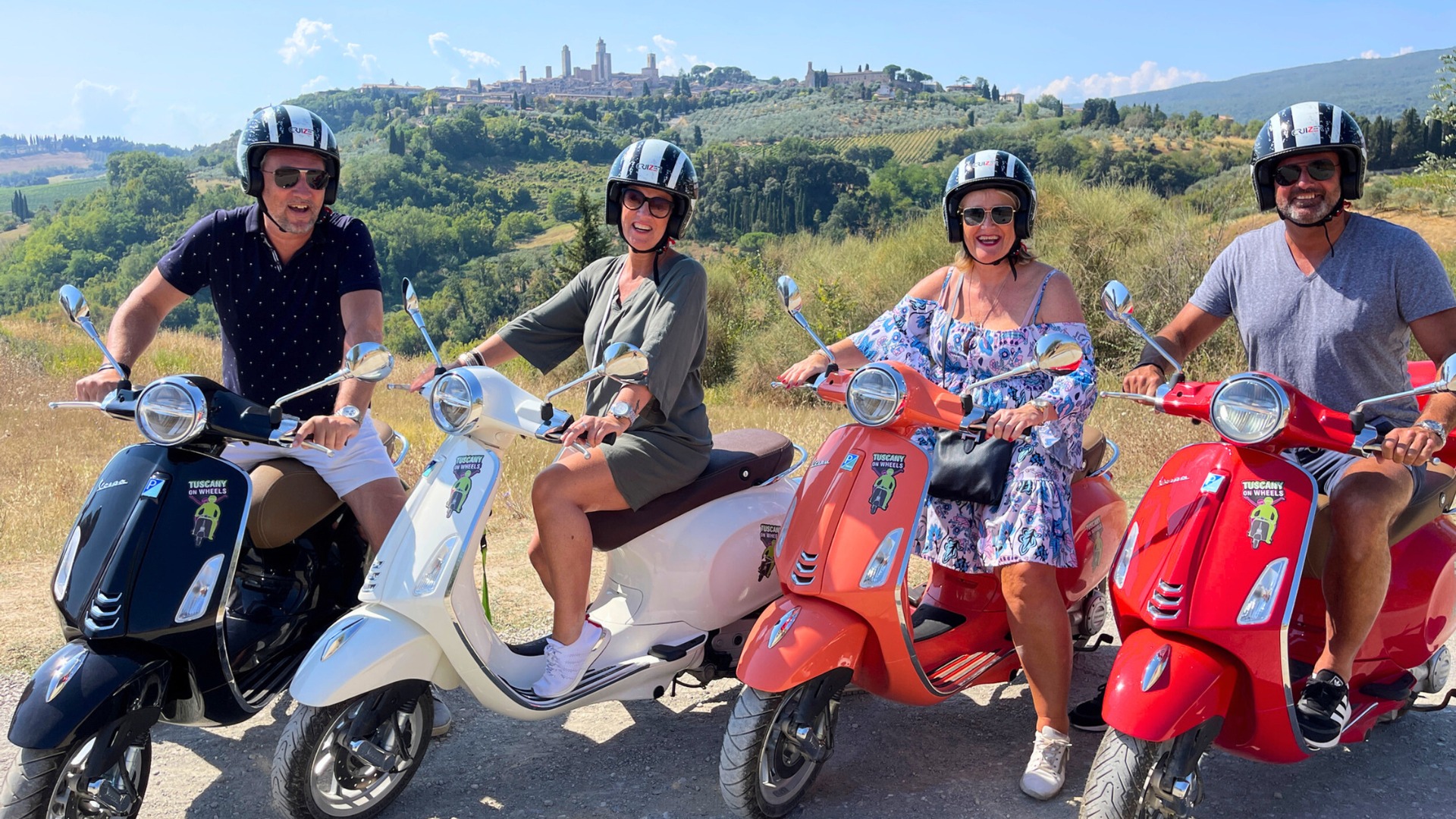 Authentic Tuscany Vespa Tour, Lunch & Wine Tasting from Chianti