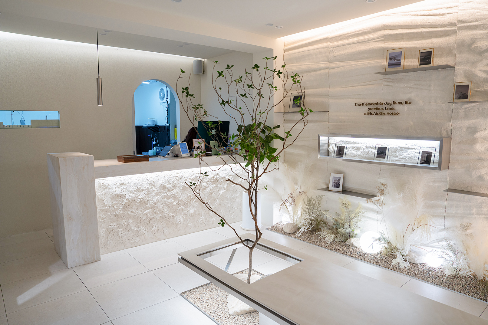 Front Desk and lounge of Atelier Hosoo