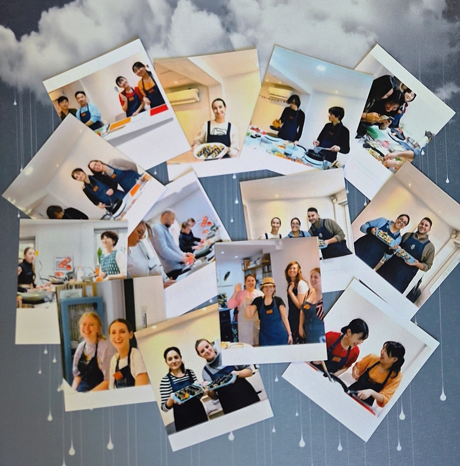 賓客們慶祝他們親手製作的紫菜包飯——這是一個小型實踐課程，您可以在其中一起學習、烹飪和品嚐韓國風味。