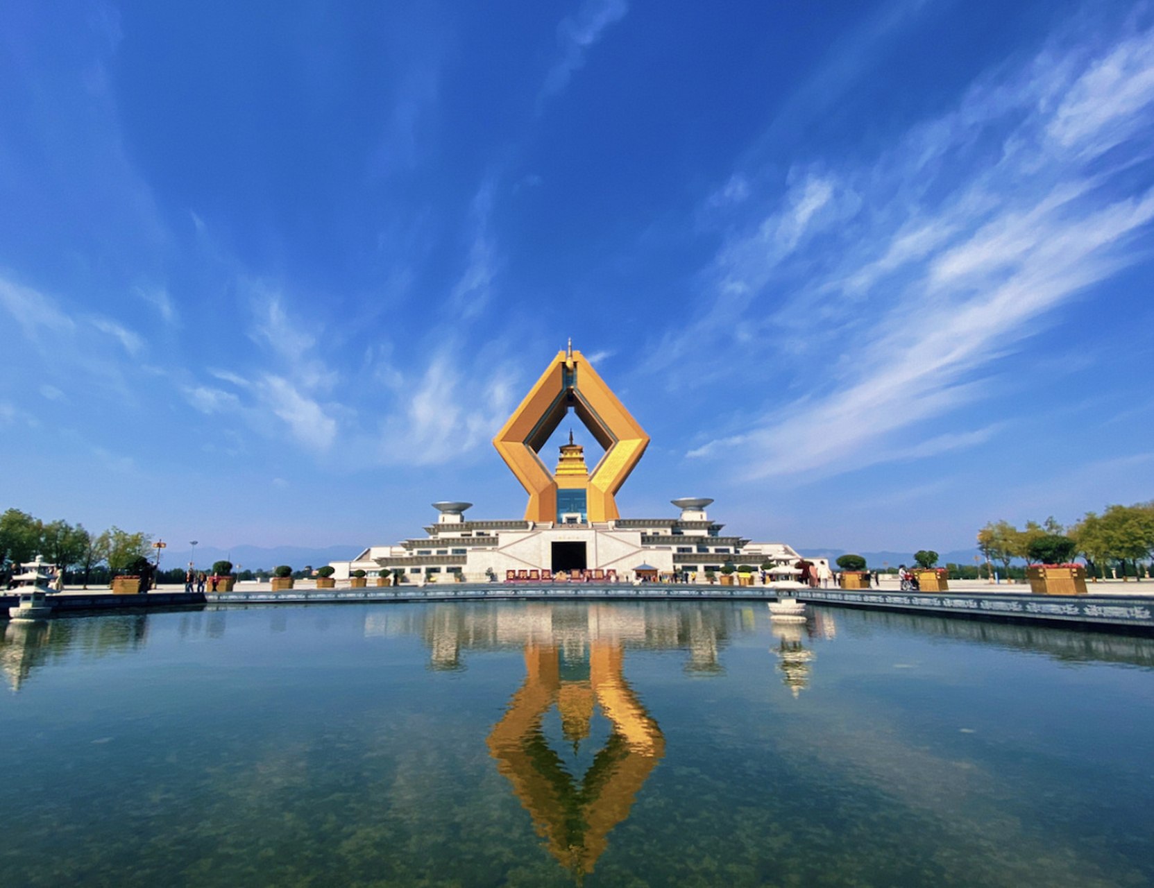 Shaanxi Xi'an Famen Temple + Qianling Mausoleum One-Day Private Tour (Chinese and English Tour Guide Private Tour, Hotel Pick-up)