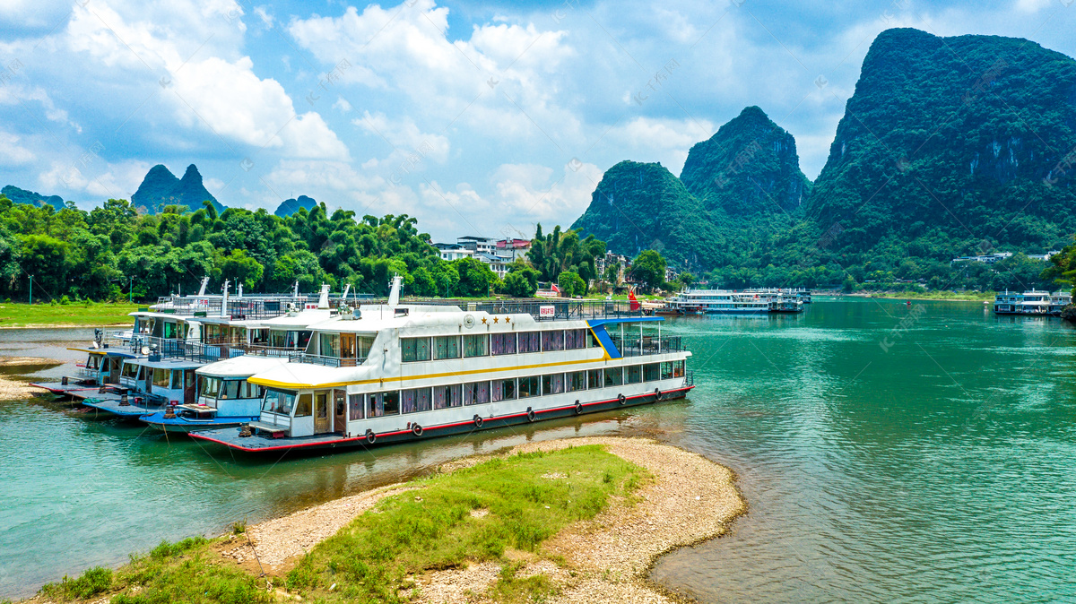 桂林灕江四星豪華遊船之旅（船票+自助餐+往返接送）