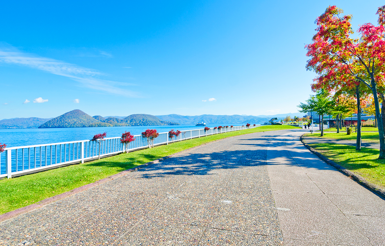 登別地獄谷+野外足浴體驗+洞爺湖地區觀光+昭和新山和熊牧場+洞爺湖展望臺