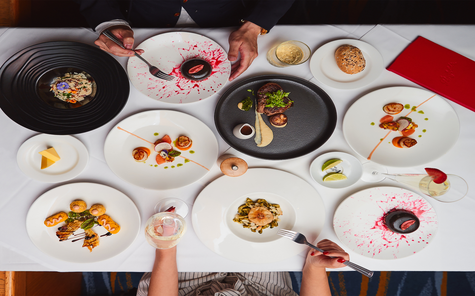 在 易遊網 享受精心策劃的三道菜菜單,品嚐現代澳洲風味,讓您用餐更添時尚品味。 在 易遊網 享受精心策劃的三道菜菜單,品嚐現代澳洲風味,讓您用餐更添時尚品味。