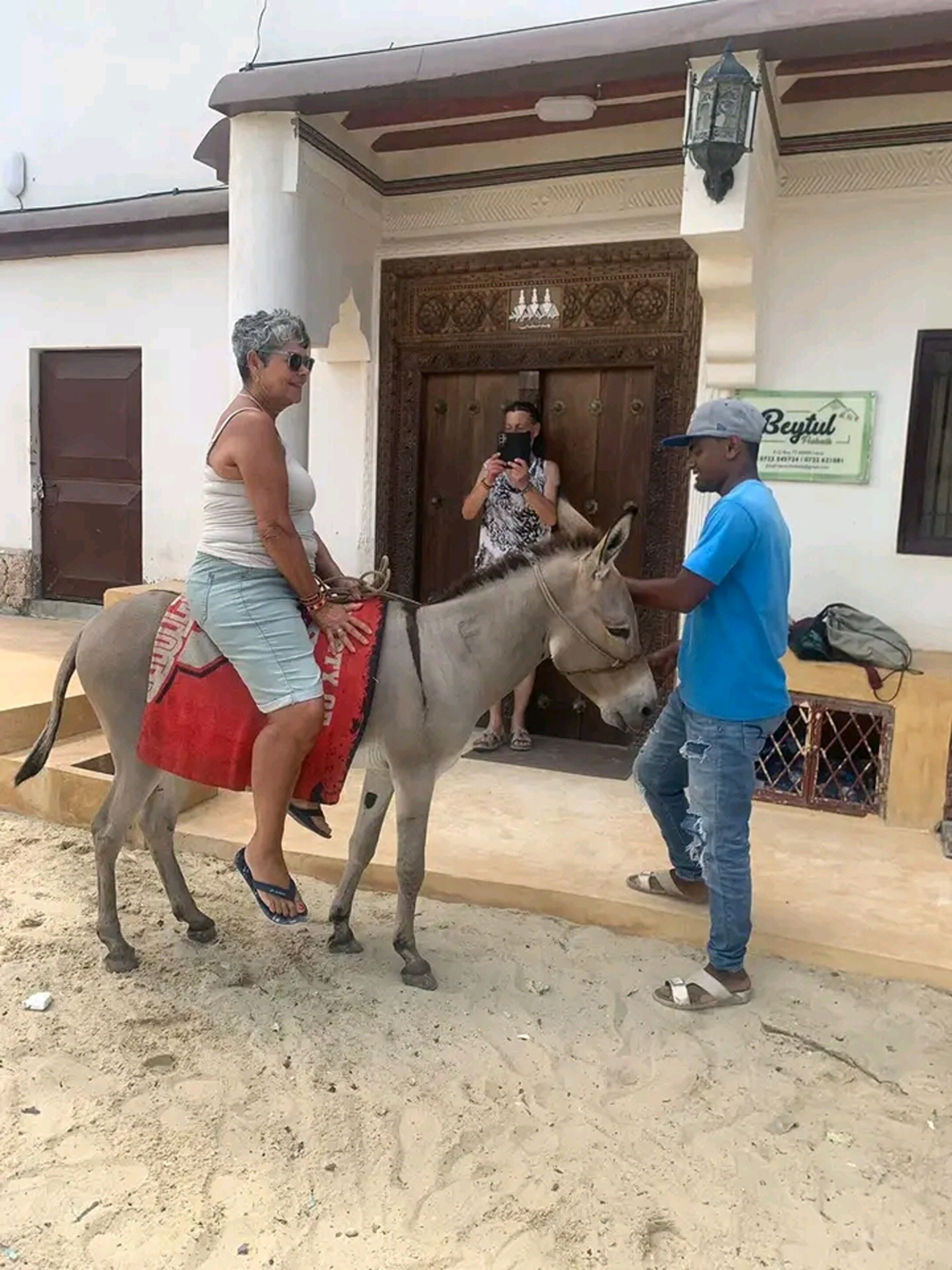 Экскурсия с гидом по достопримечательностям города Ламу