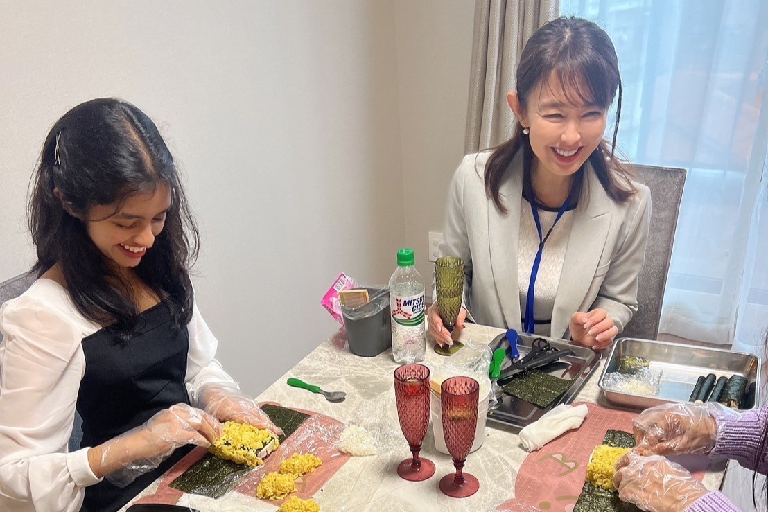 Make happy Japanise roll with Japanese lesson!