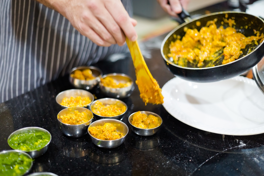 在寄宿家庭學習烹飪並享用美味佳餚（Shimla Cooking Classes and Meal with Host Family）