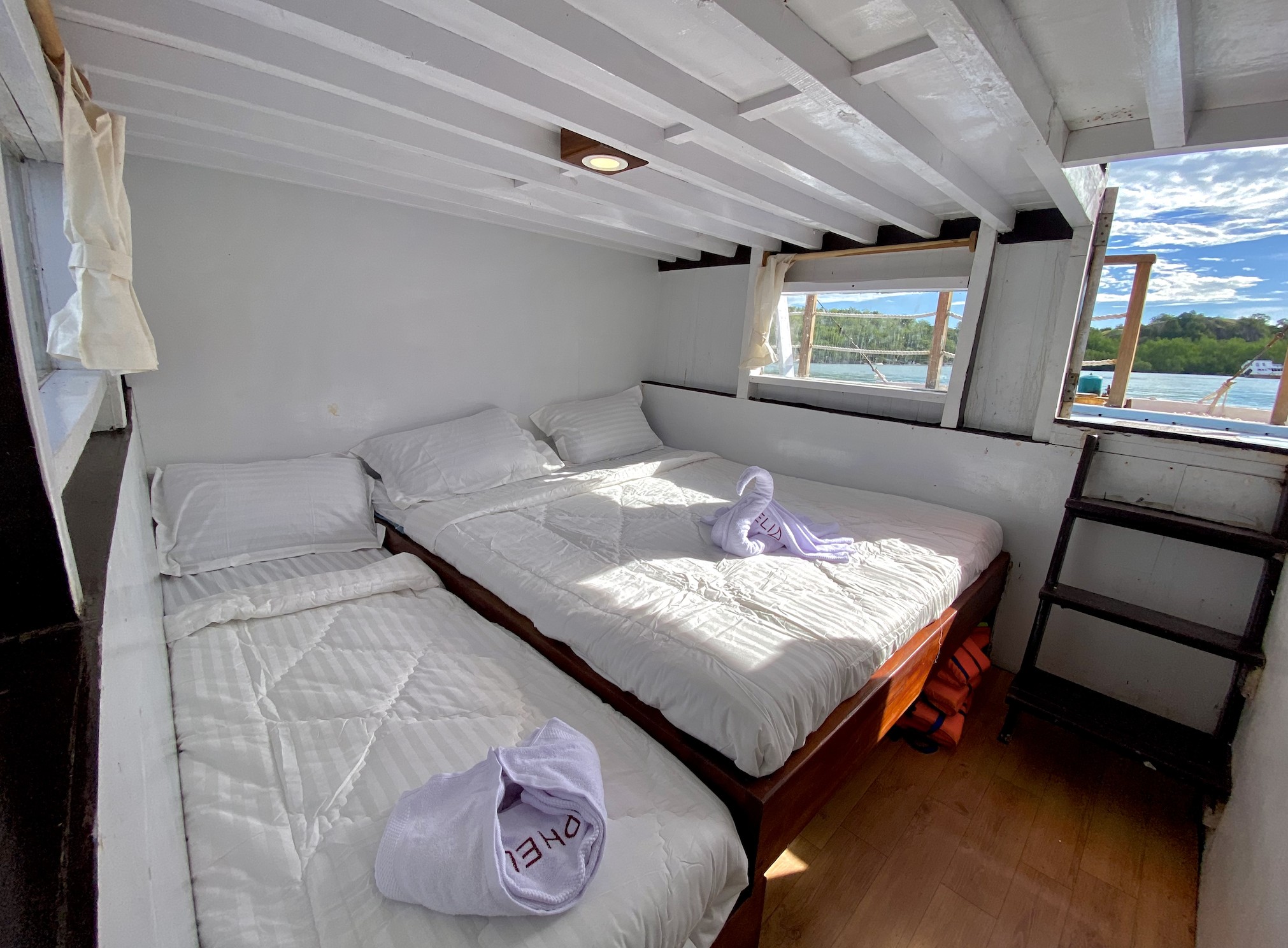 Ophelia Phinisi Sailing 科莫多島船宿之旅 拉布安巴佐