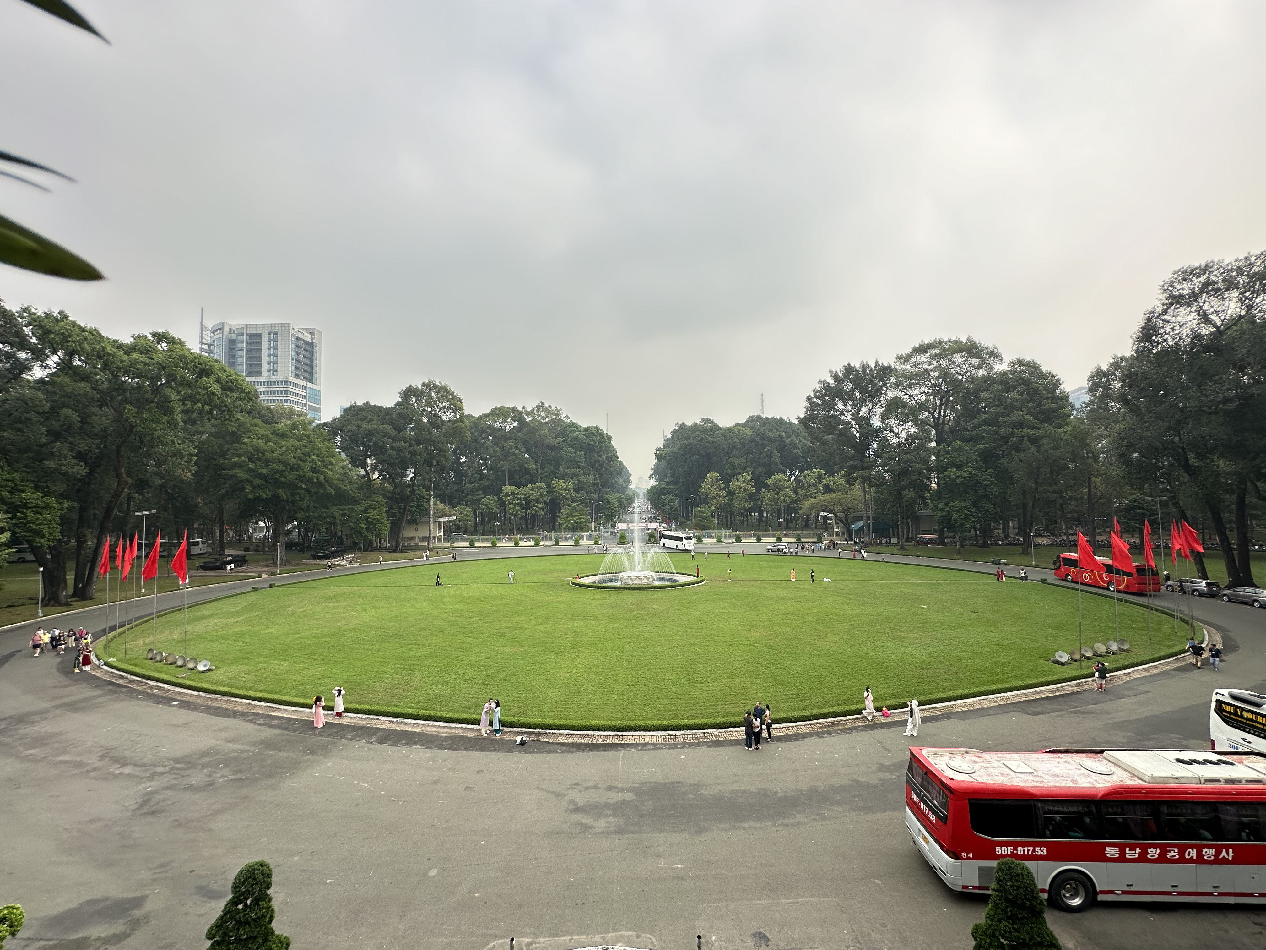 胡志明市戰爭遺跡博物館 & 獨立宮徒步之旅