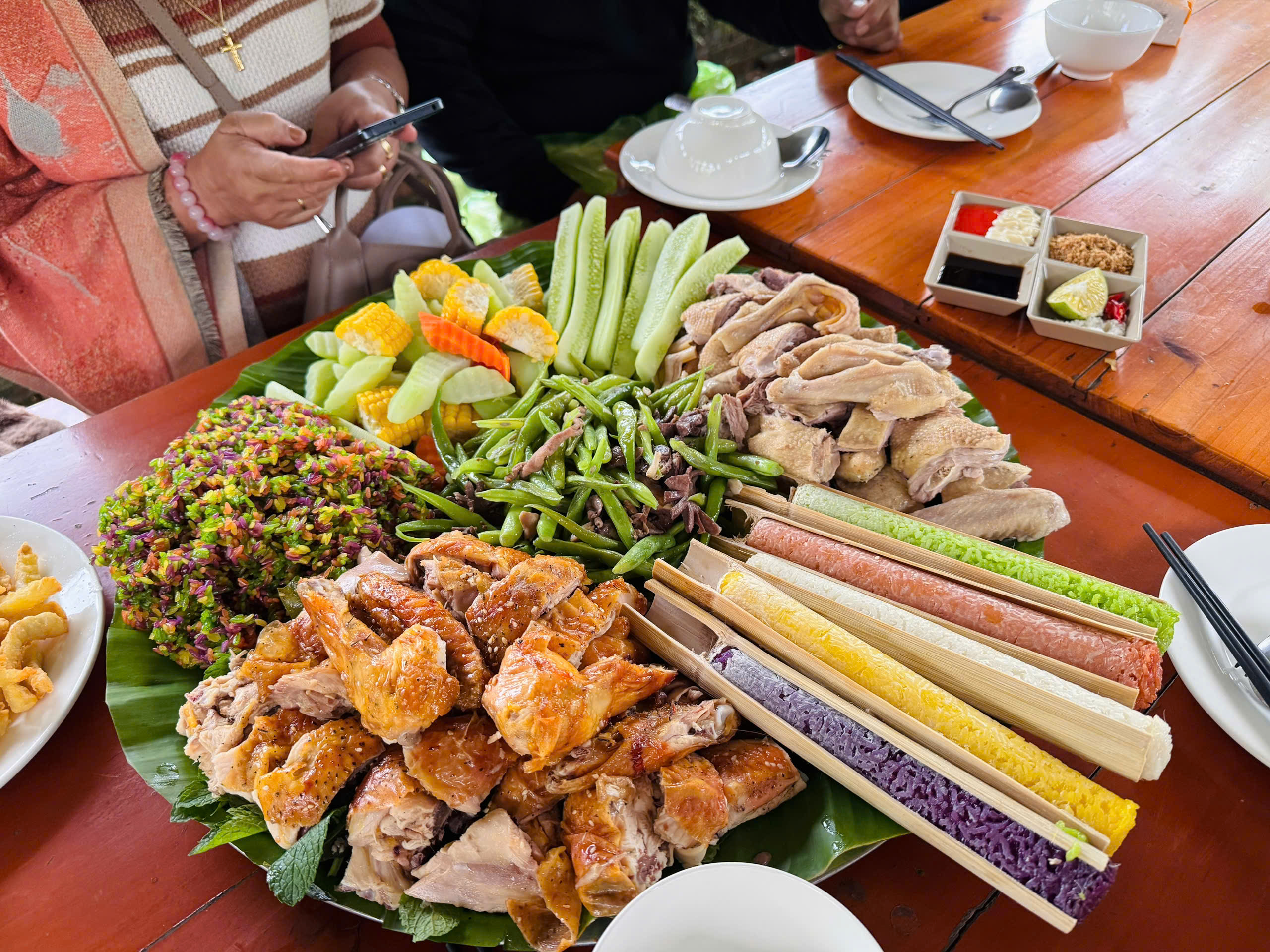 Ta Van Lao Chai Day Tour with Batik Painting & Herbal Bath