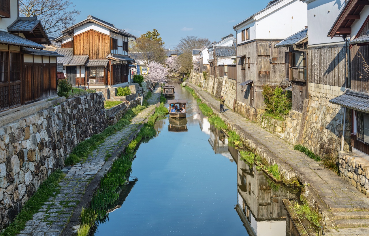 Lake Biwa Observatory, Shirahige Shrine, and Mangetsu-ji Temple Floating Temple Day Trip