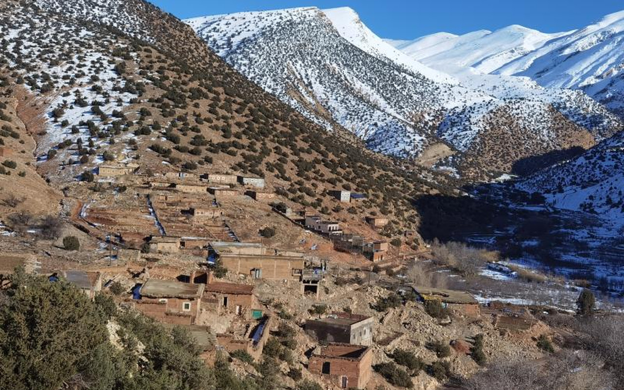 在您難忘的旅程中，探索令人驚嘆的山景和古樸的村莊