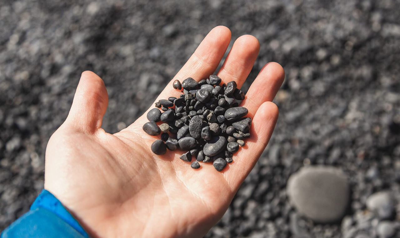 South Coast Classic Day Tour in Iceland: Seljalandsfoss Waterfall, Black Sand Beach, and Vik Town - Explore the Mysterious Glacier Country