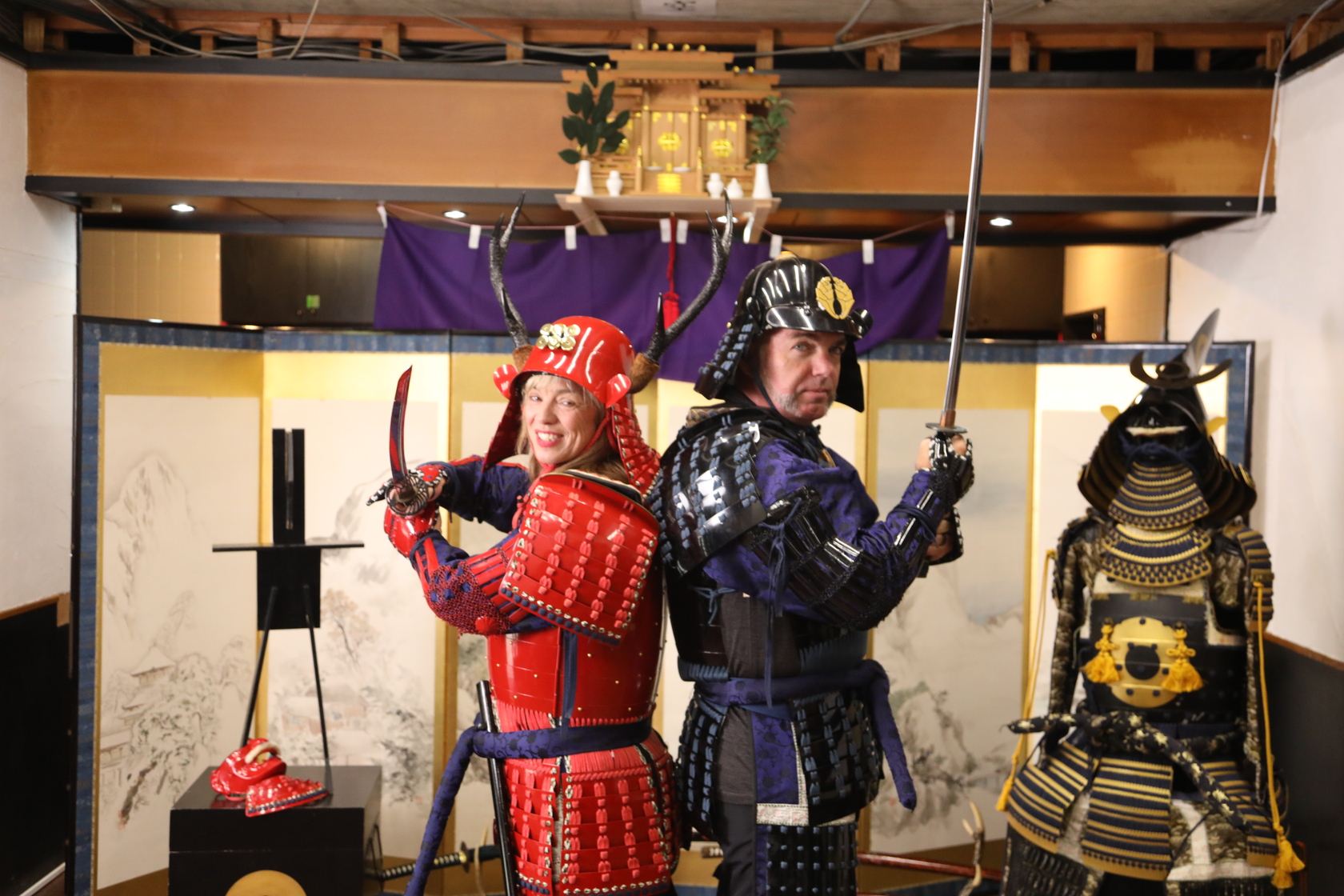 大阪城附近武士道盔甲射擊和武士刀體驗