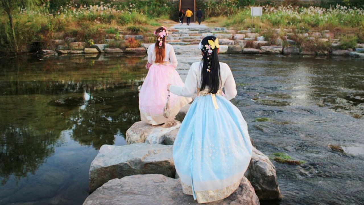 與家人、朋友一起，輕鬆玩轉韓屋村春日之旅～穿上韓服步向韓屋村，一秒切換、穿越時空！