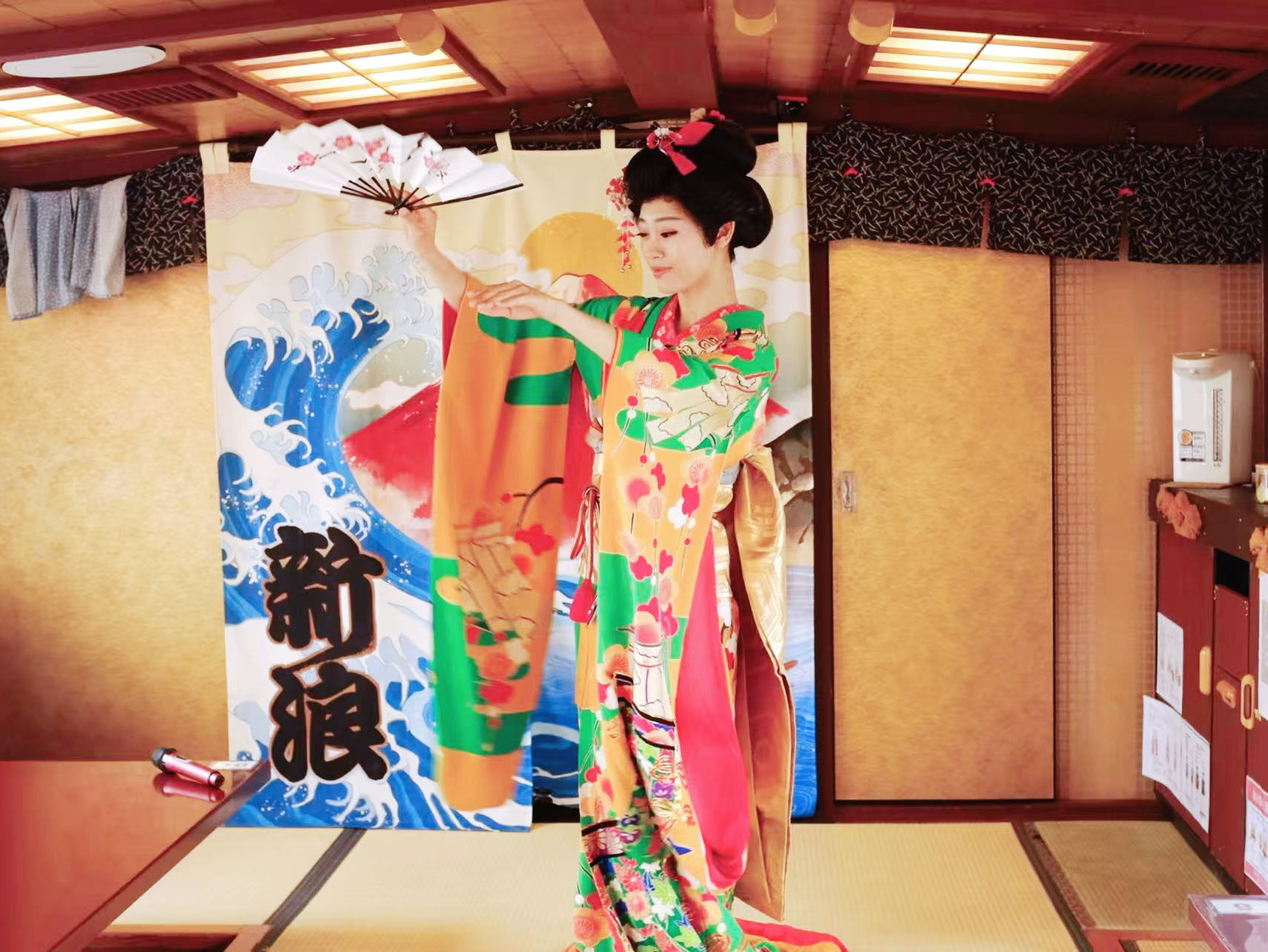 東京灣游船｜特色屋形船（含東京鐵塔門票&晚餐&日式表演&軟飲）