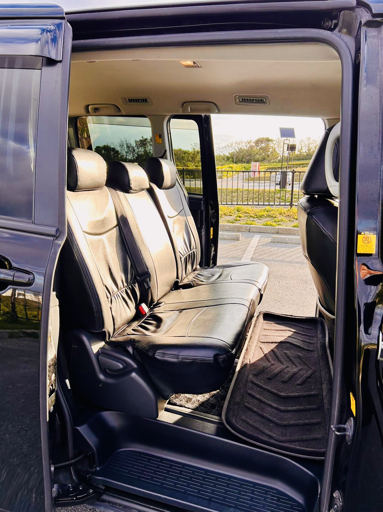 Comfortable 7-seater VOXY6