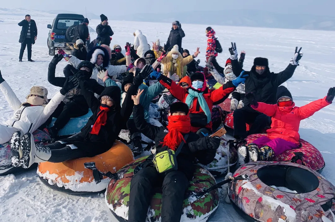 D6:觀看【冰面冬捕】項目、乘坐東北特有的交通工具【網紅雪圈漂移】 D6:觀看【冰面冬捕】項目、乘坐東北特有的交通工具【網紅雪圈漂移】