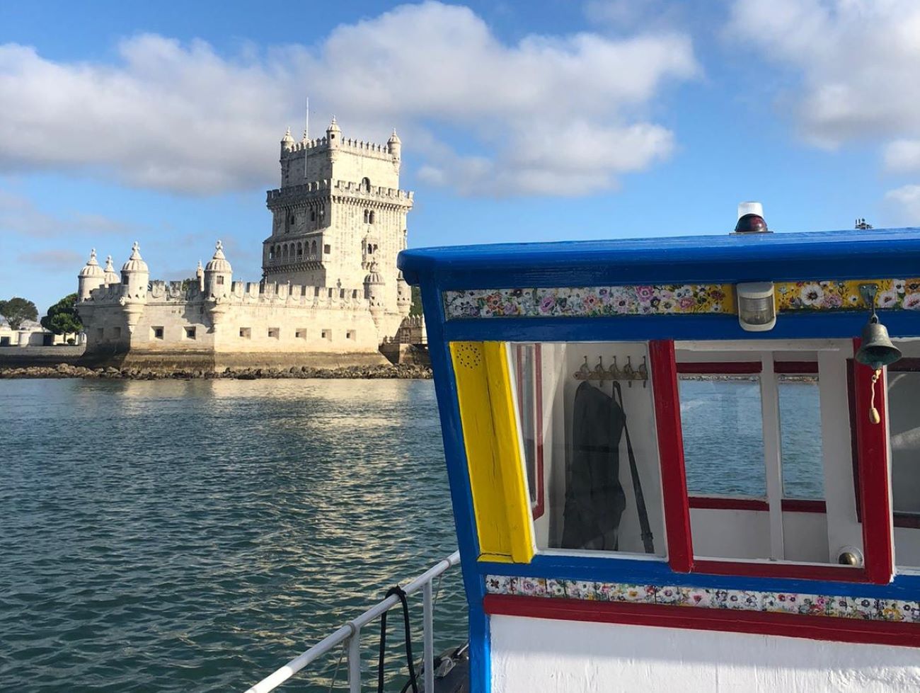 Lisbon: FULLY IMMERSIVE TRADITIONAL BOAT TOUR