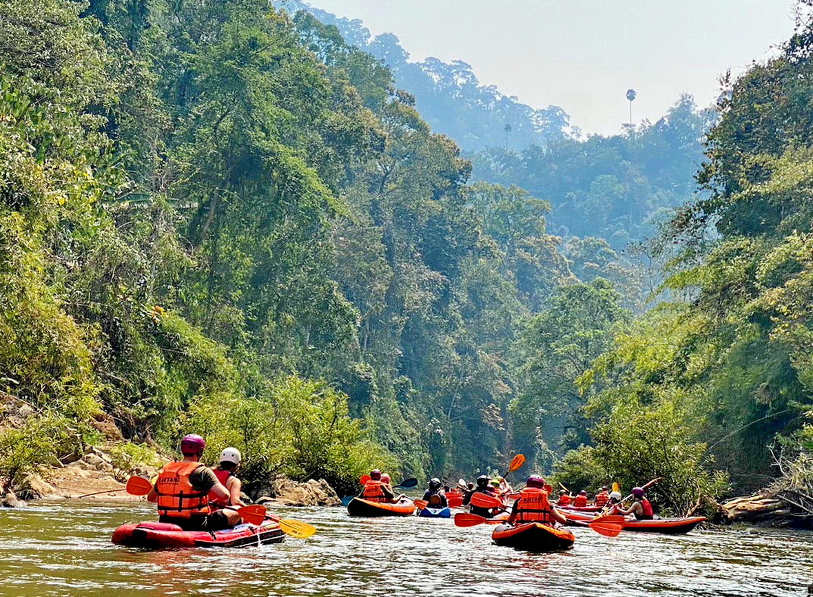 Hilltribe Hiking & Kayaking 1 Day Trip Mae Taeng