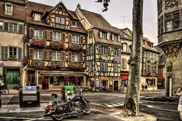 Private City Center Walking Tour in Colmar