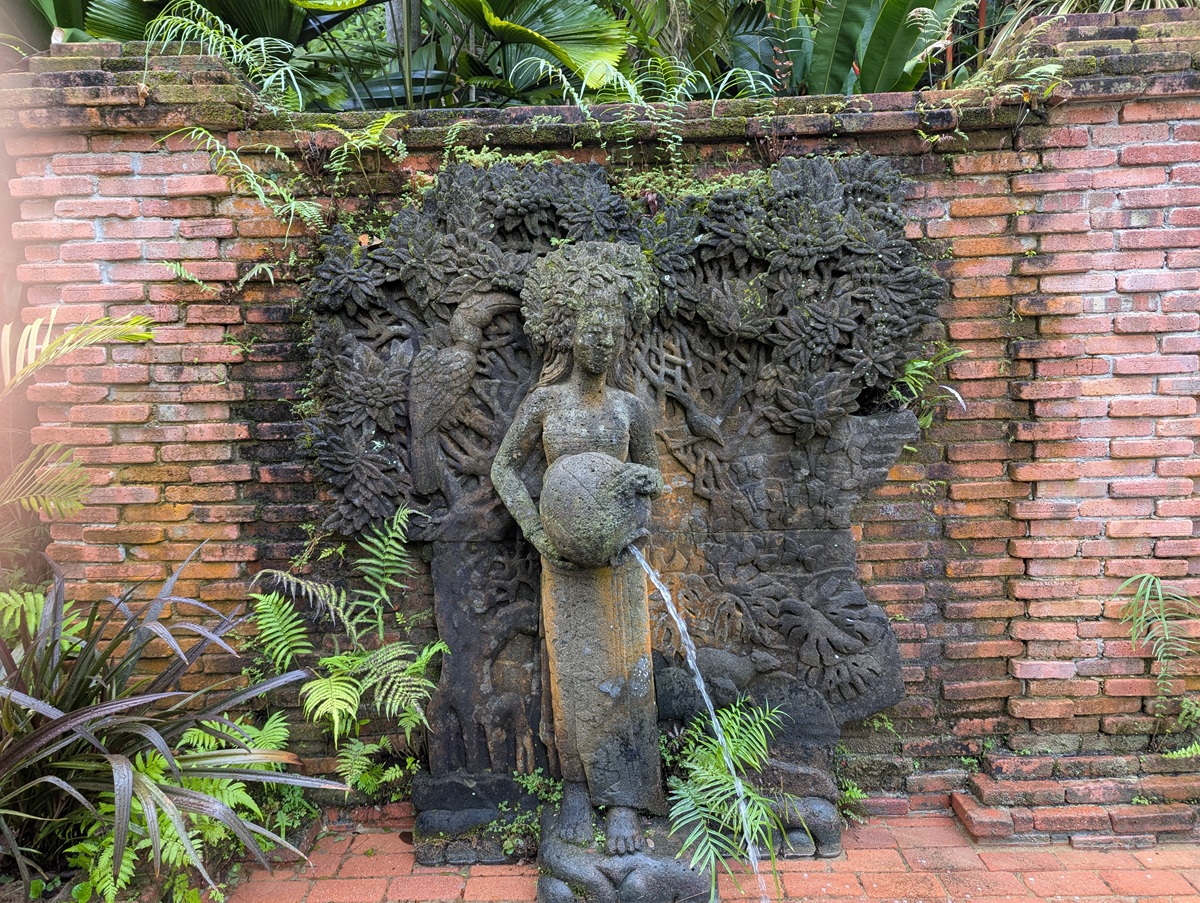 福康寧公園禁忌之泉雕塑 福康寧公園禁忌之泉雕塑