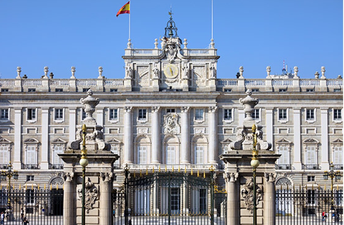 Guided tour of Royal Palace Madrid  (CN, KR, EN)