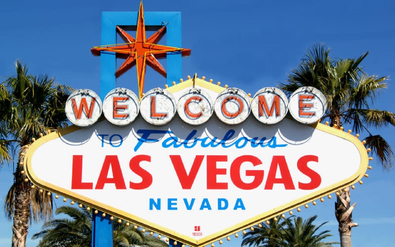 Grand Canyon West Rim Day Tour with Hoover Dam & Nature