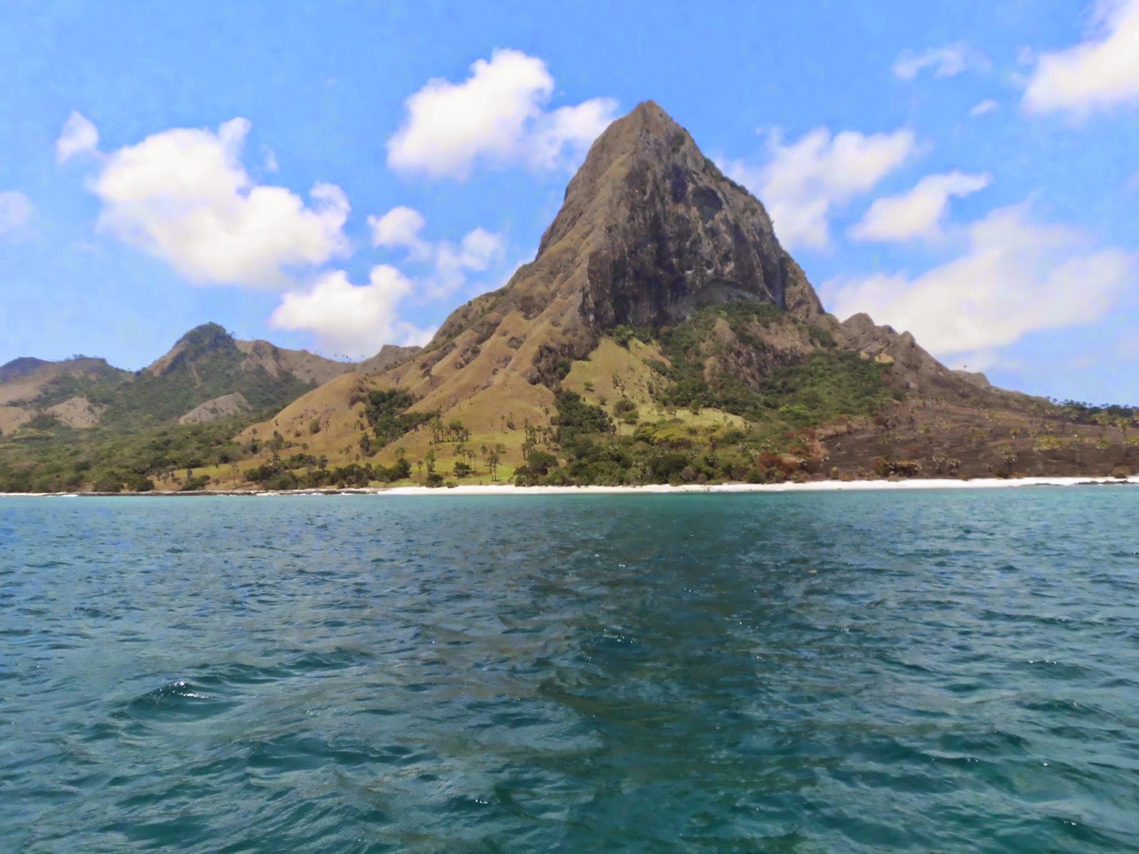 Labuan Bajo Nuca Molas Multi-Day Big Group Nature Tour