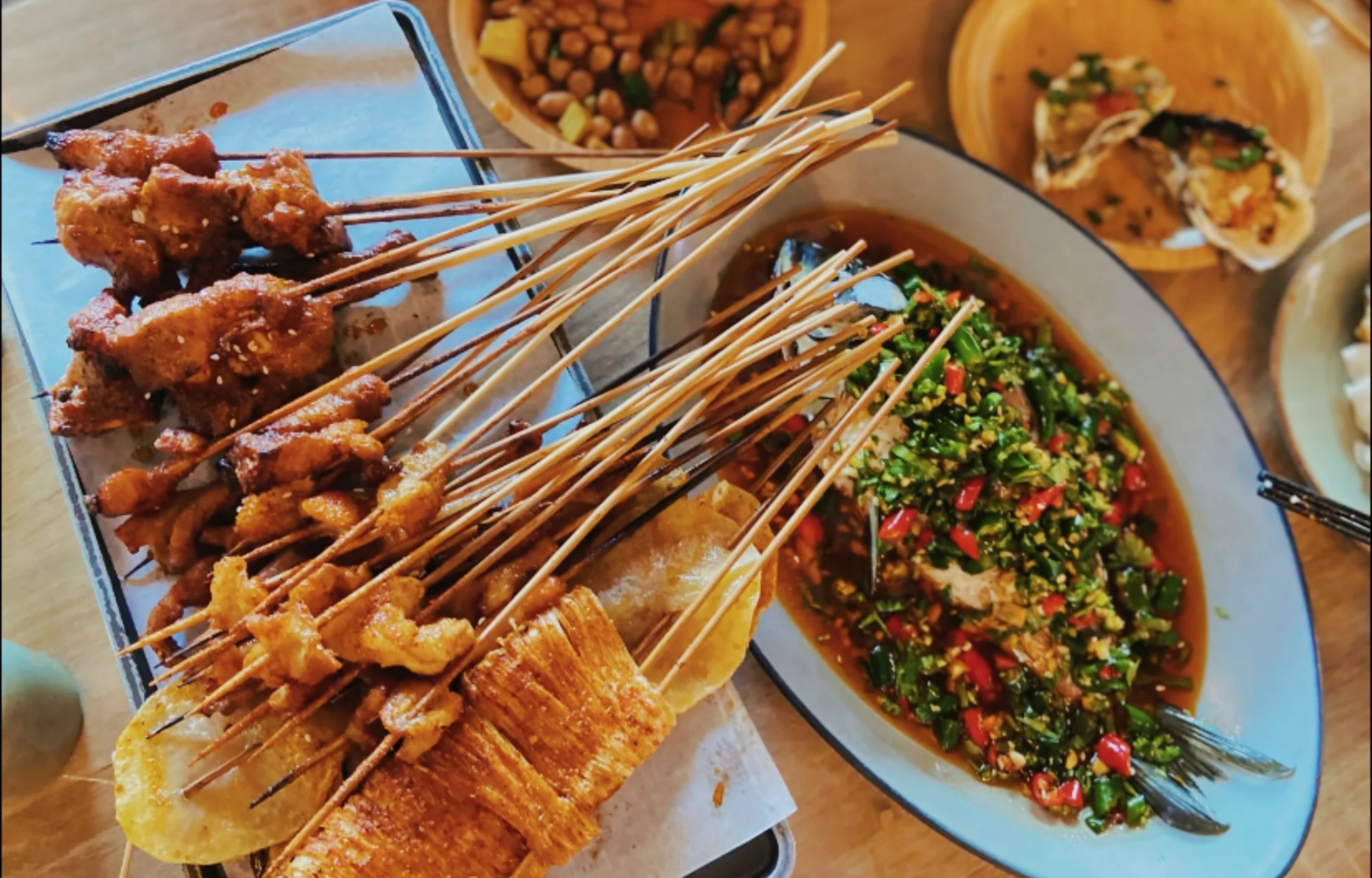 體驗重慶居民遊船生活，享受蓋碗茶和地道美食交融的悠然自得(全程幫拍)-Eatwith