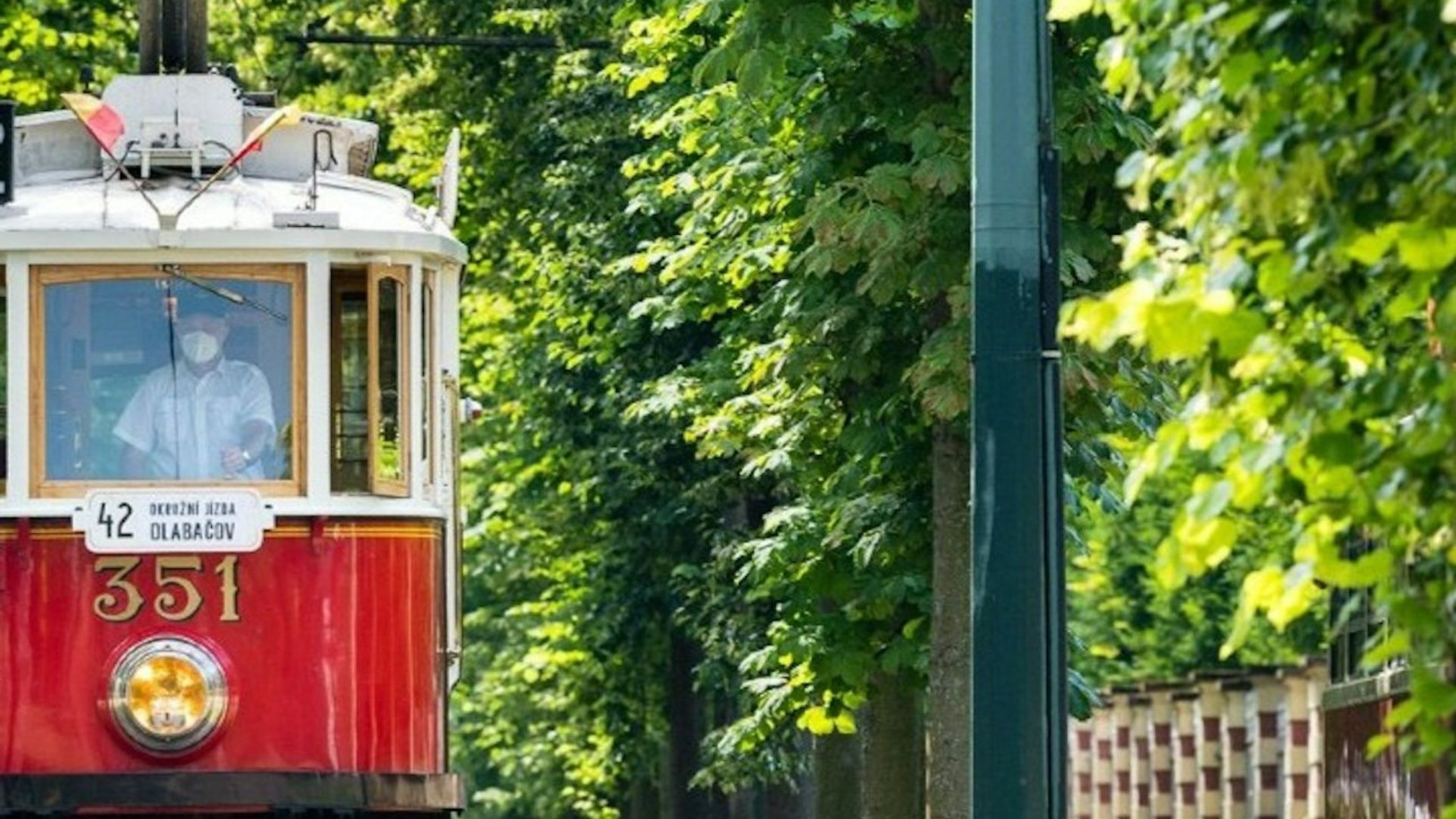 布拉格 42 號線隨上隨下歷史電車票 (Hop-on Hop-off Historical Tram ticket for Line 42 in Prague)
