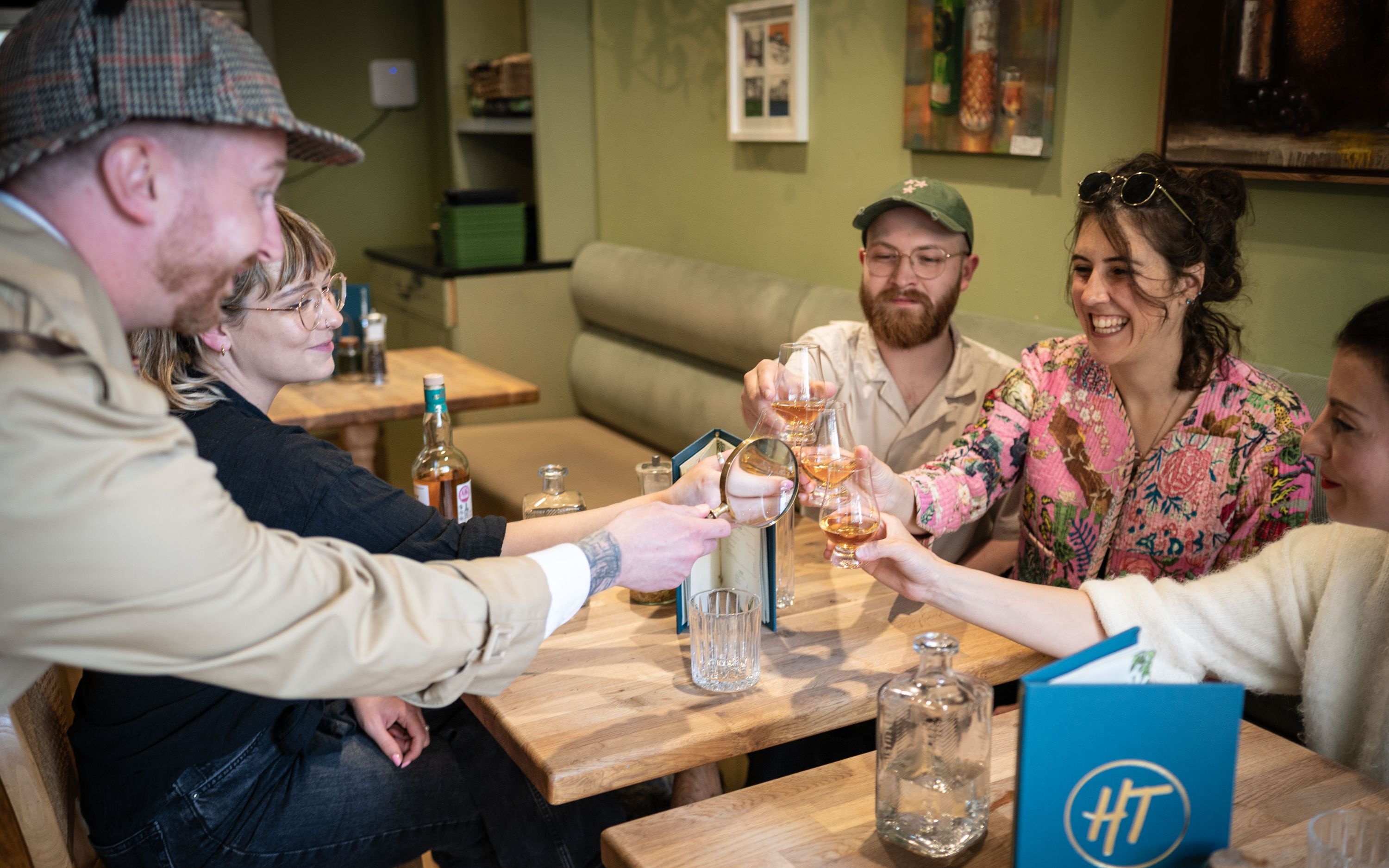 聆聽引人入勝的故事，深入了解愛丁堡充滿活力的歷史。