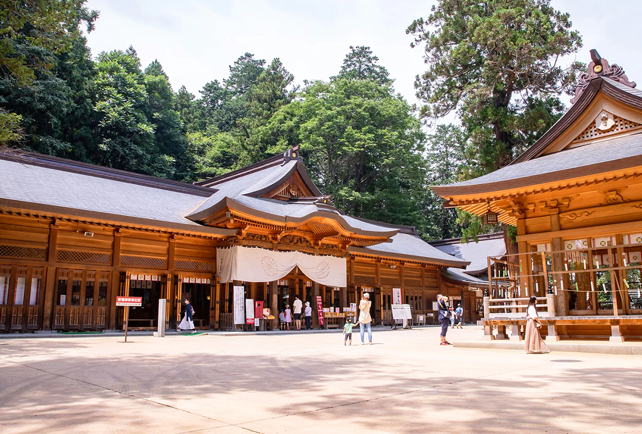 Visit the Okunomiya of Hotaka Shrine