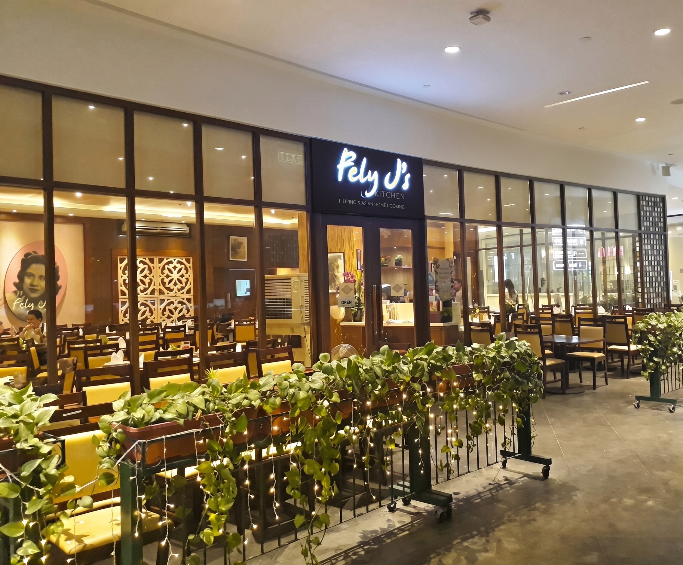 Fely J's Kitchen Uptown Mall