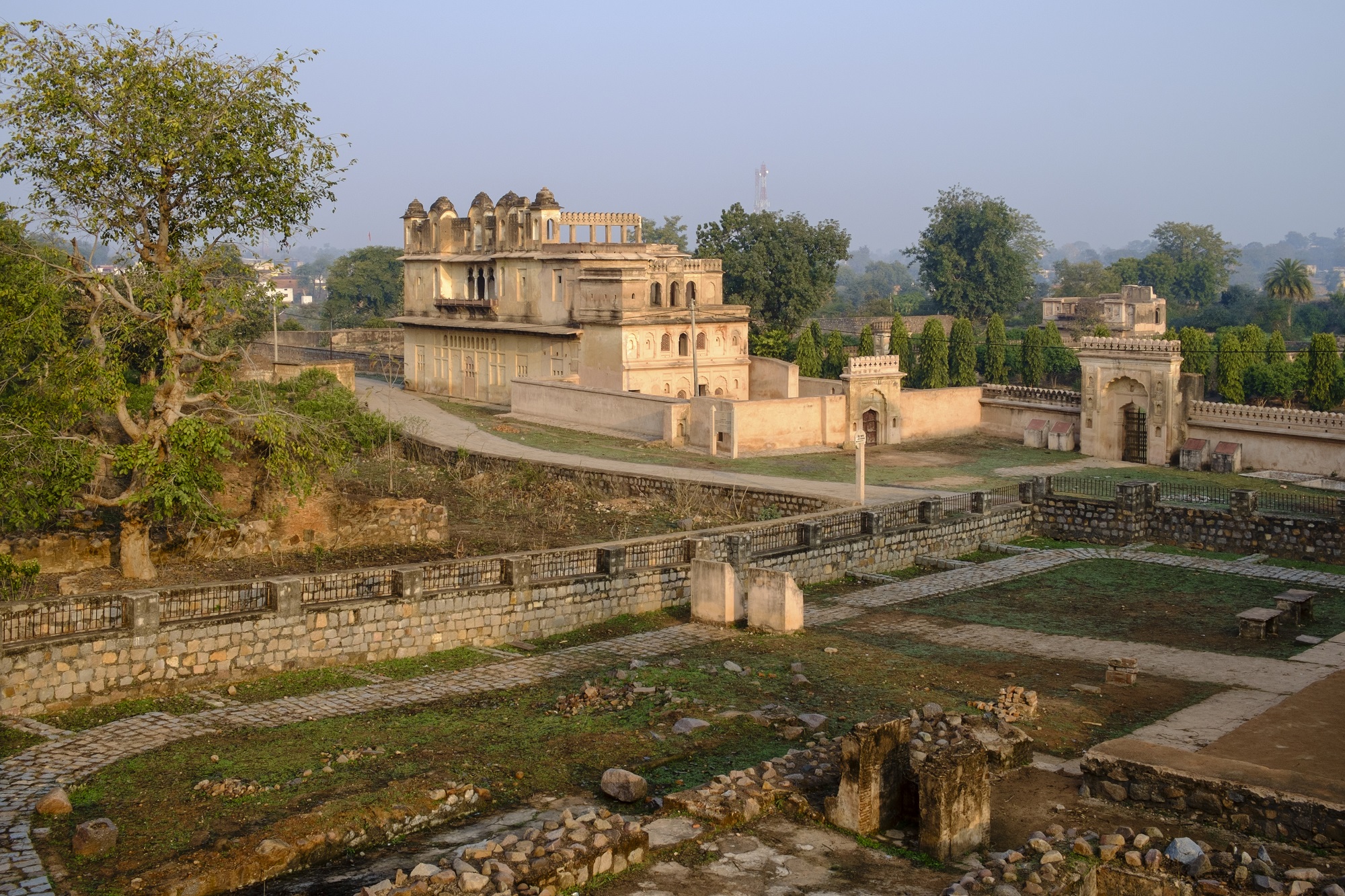 A Day Trip of Orccha from Khajuraho with Guide Service