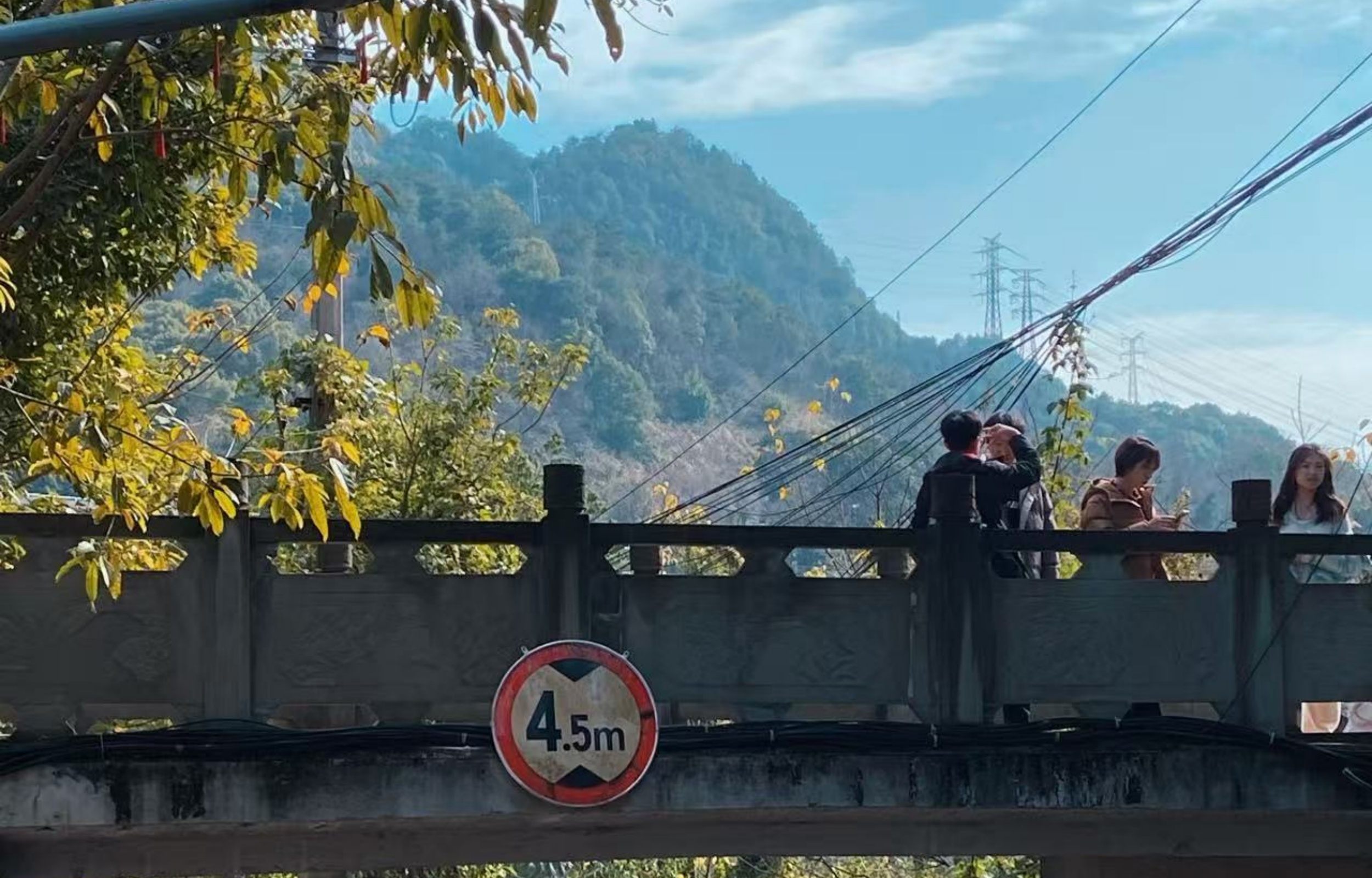 尋覓重慶江岸居民的遊船生活 ，享受一杯啤酒一碗茶的悠然自得（含餐含船票全程幫拍）-Eatwith